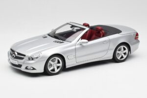 Mercedes SL 500 R230 Kabrió Iridium Ezüst Minichamps 1:18 B66962388 Fém
