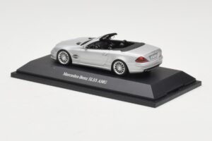 Mercedes SL 55 AMG R230 Ezüst Minichamps 1:43 B66962347 Fém – 3. kép a 4-ből
