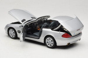 Mercedes SL R129 Ezüst Minichamps 1:18 B66962133 Fém – 6. kép a 10-ből