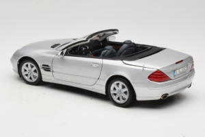 Mercedes SL R129 Ezüst Minichamps 1:18 B66962133 Fém – 9. kép a 10-ből