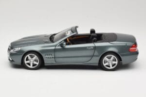 Mercedes SL R230 Amiant Green Minichamps 1:18 B66962389 Fém – 4. kép a 8-ből