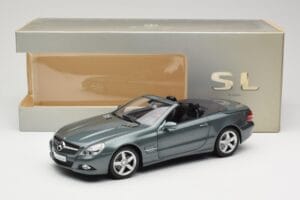 Mercedes SL R230 Amiant Green Minichamps 1:18 B66962389 Fém – 8. kép a 8-ből