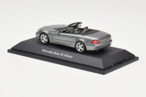 Mercedes SL R230 Palladium Silver Metallic Minichamps 1:43 B66962390 Fém – 3. kép a 4-ből