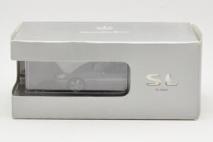Mercedes SL R230 Palladium Silver Metallic Minichamps 1:43 B66962390 Fém – 4. kép a 4-ből