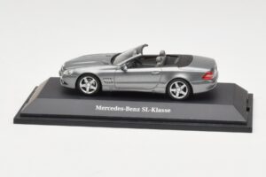 Mercedes SL R230 Palladium Silver Metallic Minichamps 1:43 B66962390 Fém