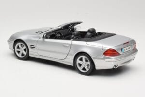 Mercedes SL R230 Ezüst Maisto 1:18 B66962125 Fém – 7. kép a 8-ből