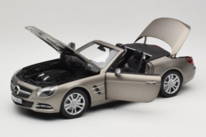 Mercedes SL500 R231 Dark Grey Matt Norev 1:18 183590 Fém – 2. kép a 9-ből
