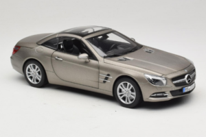 Mercedes SL500 R231 Dark Grey Matt Norev 1:18 183590 Fém – 7. kép a 9-ből