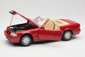 Mercedes SL500 R129 Piros Revell 1:18 08927 Fém – 2. kép a 8-ből
