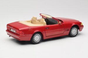 Mercedes SL500 R129 Piros Revell 1:18 08927 Fém – 3. kép a 8-ből