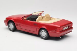 Mercedes SL500 R129 Piros Revell 1:18 08927 Fém – 7. kép a 8-ből