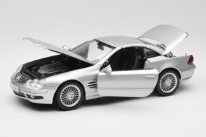 Mercedes SL55 AMG R230 Ezüst Maisto 1:18 36894 Fém – 2. kép a 8-ből
