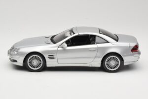 Mercedes SL55 AMG R230 Ezüst Maisto 1:18 36894 Fém – 4. kép a 8-ből