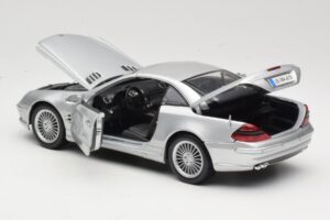 Mercedes SL55 AMG R230 Ezüst Maisto 1:18 36894 Fém – 5. kép a 8-ből