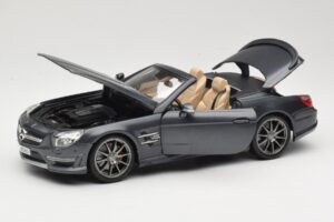Mercedes SL65 AMG Black Series R230 Matte Black Maisto 1:18 36198 Fém – 2. kép a 8-ből