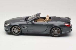 Mercedes SL65 AMG Black Series R230 Matte Black Maisto 1:18 36198 Fém – 4. kép a 8-ből