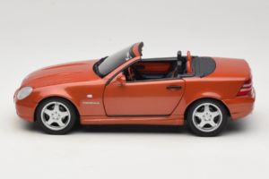 Mercedes SLK R170 230 AMG Orange Metallic Minichamps 1:18 B66005227 Fém – 4. kép a 9-ből