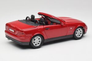 Mercedes SLK 230 R170 Piros Maisto 1:18 56023 Fém – 4. kép a 9-ből