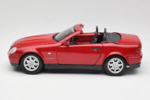 Mercedes SLK 230 R170 Piros Maisto 1:18 56023 Fém – 5. kép a 9-ből