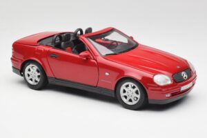 Mercedes SLK 230 R170 Piros Maisto 1:18 56023 Fém – 7. kép a 9-ből