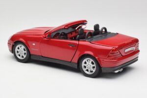 Mercedes SLK 230 R170 Piros Maisto 1:18 56023 Fém – 8. kép a 9-ből
