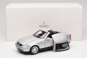 Mercedes SLK R170 Brilliant Silver Norev 1:18 183020 Fém – 9. kép a 9-ből