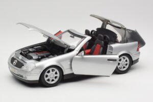 Mercedes SLK R170 Roadster Ezüst Maisto 1:18 31674 Fém – 9. kép a 9-ből