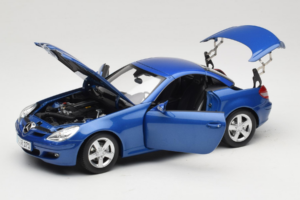 Mercedes SLK R171 Blue Metallic Minichamps 1:18 100033131 Fém – 2. kép a 11-ből