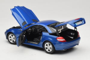 Mercedes SLK R171 Blue Metallic Minichamps 1:18 100033131 Fém – 8. kép a 11-ből