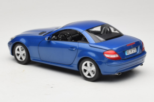 Mercedes SLK R171 Blue Metallic Minichamps 1:18 100033131 Fém – 10. kép a 11-ből