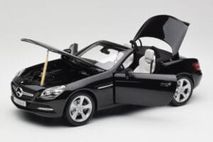 Mercedes SLK R172 Magnetite Fekete Minichamps 1:18 B66960514 Fém – 2. kép a 8-ből