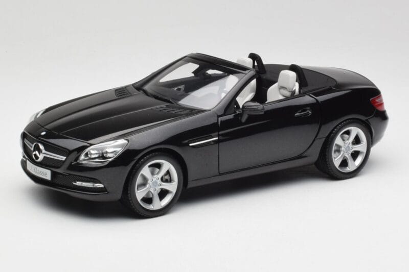 Mercedes SLK R172 Magnetite Fekete Minichamps 1:18 B66960514 Fém