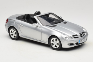 Mercedes SLK R171 Ezüst Minichamps 1:18 B66962318 Fém – 7. kép a 9-ből