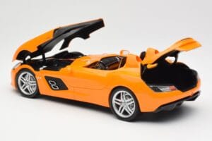 Mercedes SLR McLaren C199 Stirling Moss AMG Solarbeam Metallic Minichamps 1:18 100038400 Fém – 5. kép a 8-ből