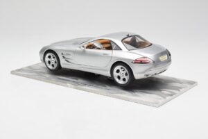 Mercedes SLR Vision Ezüst Limitált Kiadás Alumínium Talppal Bburago 1:18 B66962102 Fém – 7. kép a 8-ből