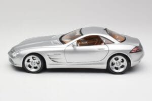 Mercedes SLR Vision Liquid Ezüst Maisto 1:18 B66962101 Fém – 4. kép a 8-ből