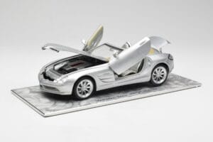 Mercedes SLR Vision Roadster Liquid Ezüst Maisto 1:18 B66963208 Fém – 2. kép a 8-ből