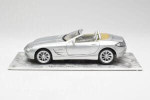Mercedes SLR Vision Roadster Liquid Ezüst Maisto 1:18 B66963208 Fém – 4. kép a 8-ből