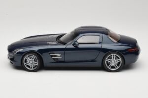 Mercedes SLS AMG C197 Blue Metallic Minichamps 1:18 100039021 Fém – 4. kép a 8-ből