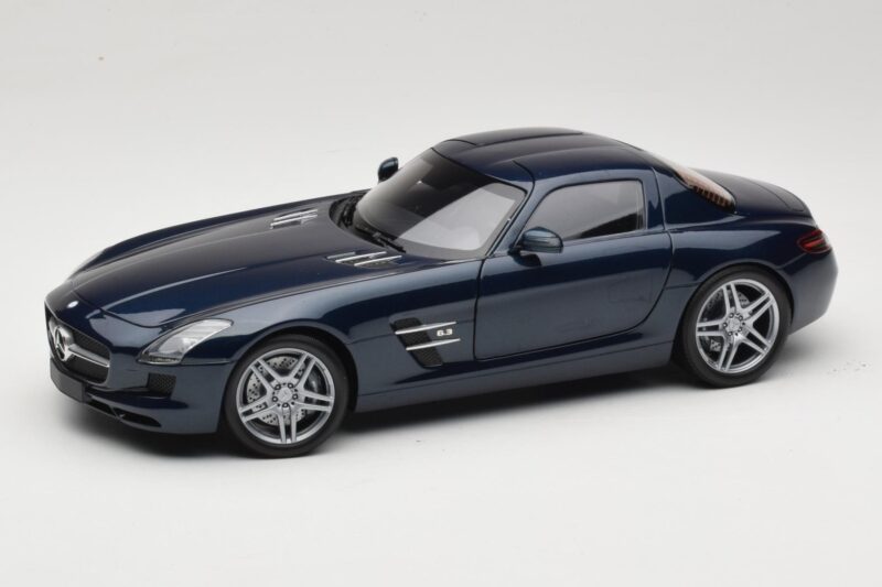 Mercedes SLS AMG C197 Blue Metallic Minichamps 1:18 100039021 Fém