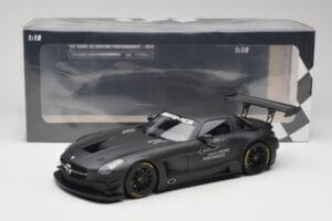 Mercedes AMG SLS C197 GT3 45 Éves Driving Performance Minichamps 1:18 151133100 Fém – 6. kép a 6-ből
