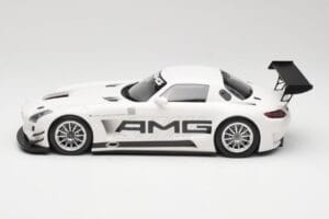 Mercedes AMG SLS C197 GT3 Street Fehér Minichamps 1:18 151123107 Fém – 3. kép a 6-ből