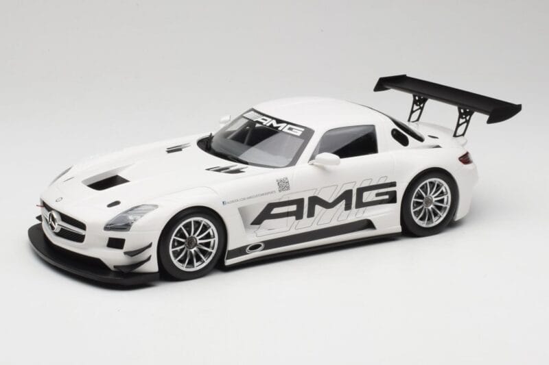 Mercedes AMG SLS C197 GT3 Street Fehér Minichamps 1:18 151123107 Fém