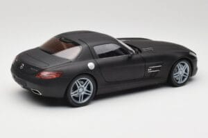 Mercedes SLS AMG C197 Matte Black Minichamps 1:18 100039027 Fém – 3. kép a 8-ből