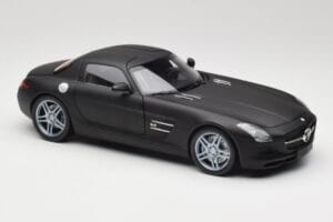 Mercedes SLS AMG C197 Matte Black Minichamps 1:18 100039027 Fém – 6. kép a 8-ből
