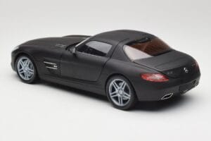 Mercedes SLS AMG C197 Matte Black Minichamps 1:18 100039027 Fém – 7. kép a 8-ből