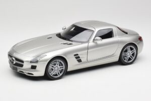 Mercedes SLS AMG C197 Matt Ezüst Minichamps 1:18 100039029 Fém