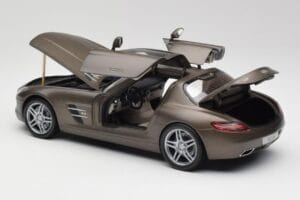 Mercedes SLS AMG C197 Monza Szürke Minichamps 1:18 B66960044 Fém – 5. kép a 8-ből