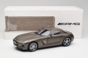 Mercedes SLS AMG C197 Monza Szürke Minichamps 1:18 B66960044 Fém – 8. kép a 8-ből