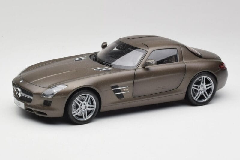 Mercedes SLS AMG C197 Monza Szürke Minichamps 1:18 B66960044 Fém